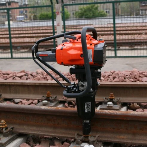 Llave de impacto con motor de gasolina